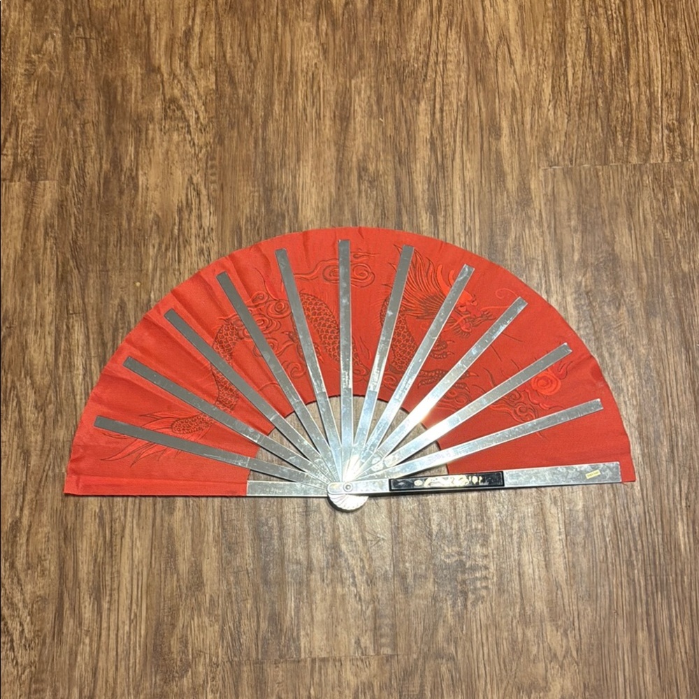Red Fan with Dragon Design - Picture 2 of 2